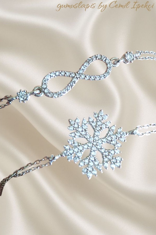 Ortası Desenli Çift Zincirli Gümüş Bileklik Serisi