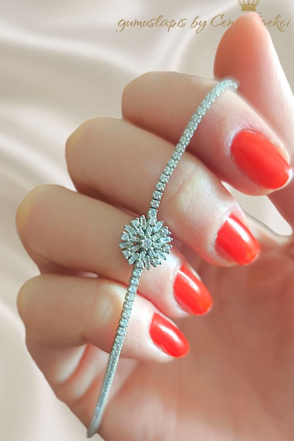 Baget Taşlı Çiçek Motif Gümüş Suyolu Bileklik