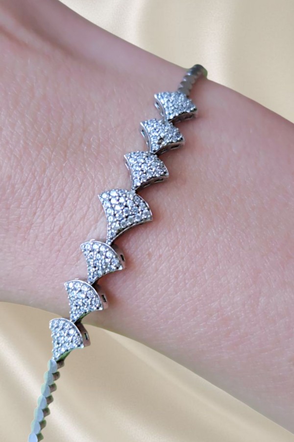 Yelpaze Motif Yarım Suyolu Gümüş Bileklik