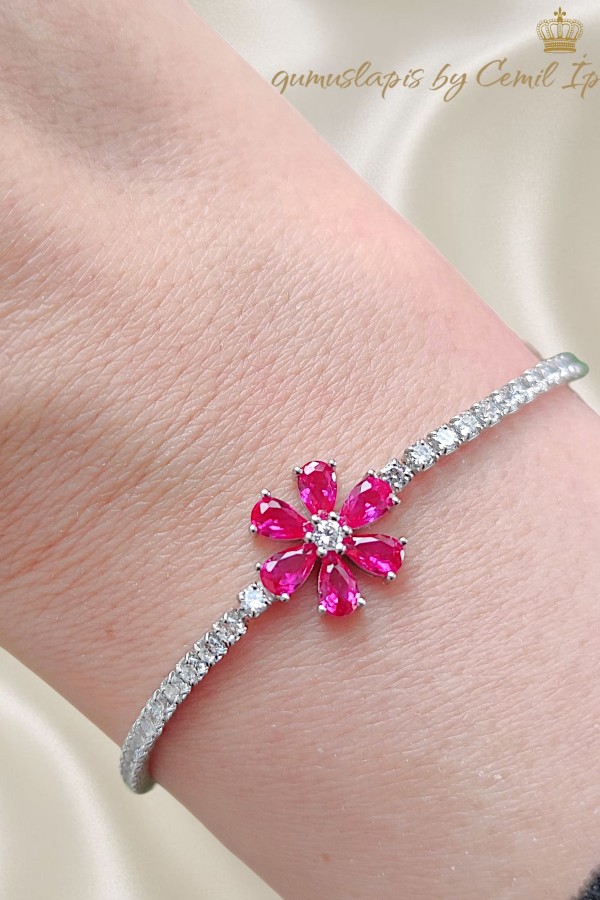 Yakut Taşlı Çiçek Motif Suyolu Gümüş Bileklik 