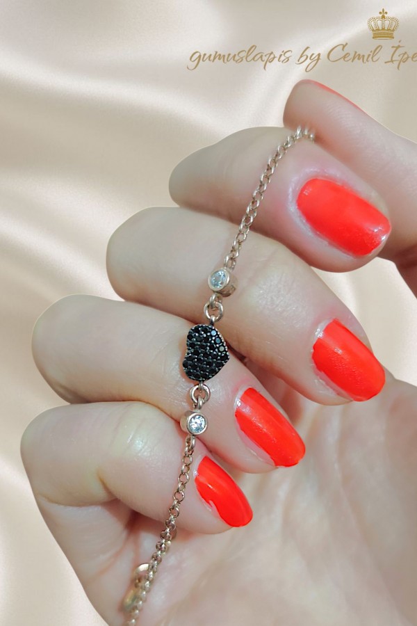 Onix Taşlı Kalp Motif Gümüş Mini Bileklik 