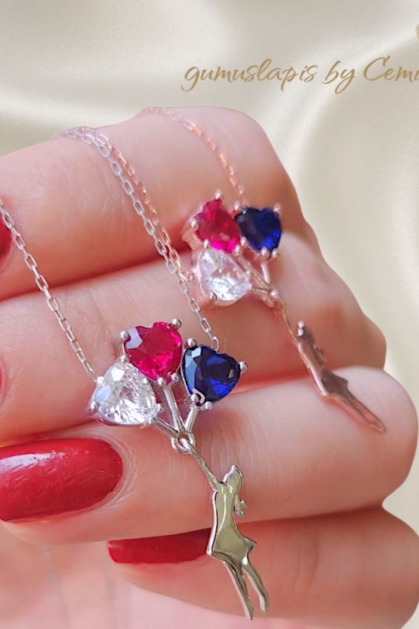 Özgür Kız Motif Doğal Taşlı Gümüş Kolye Serisi