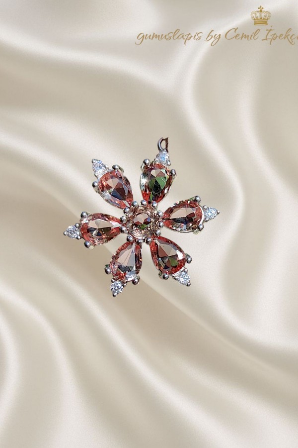 Renk Değiştiren Taşlı Kar Tanesi Motif Gümüş Kolye Ucu