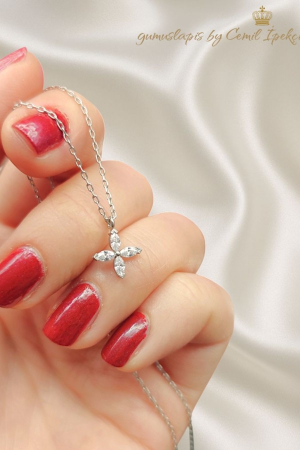 Markiz Kesim Taşlı Gümüş Mini Kolye 