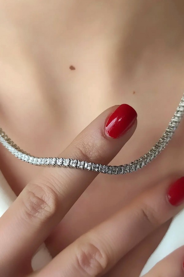 Laboratuvar Pırlantası Baget Kesim Taşlı Gümüş Suyolu Kolye 