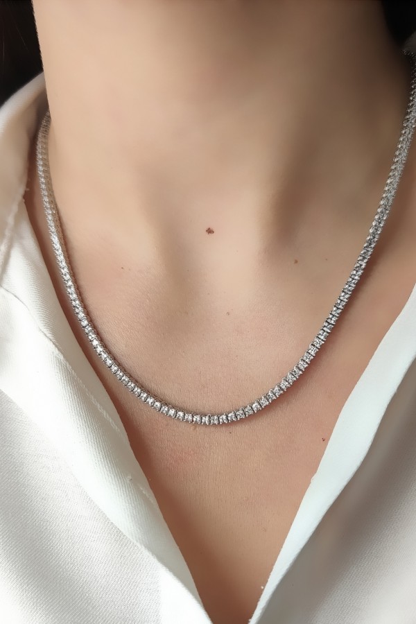 Laboratuvar Pırlantası Baget Kesim Taşlı Gümüş Suyolu Kolye 