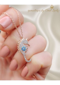 Turkuaz Taşlı Deniz Atı Motif Gümüş Kolye 
