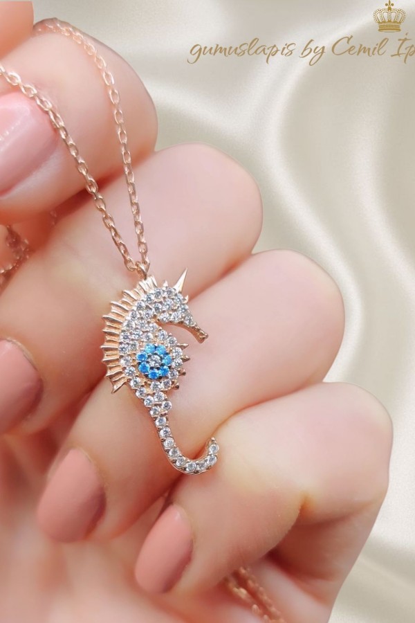 Turkuaz Taşlı Deniz Atı Motif Gümüş Kolye 