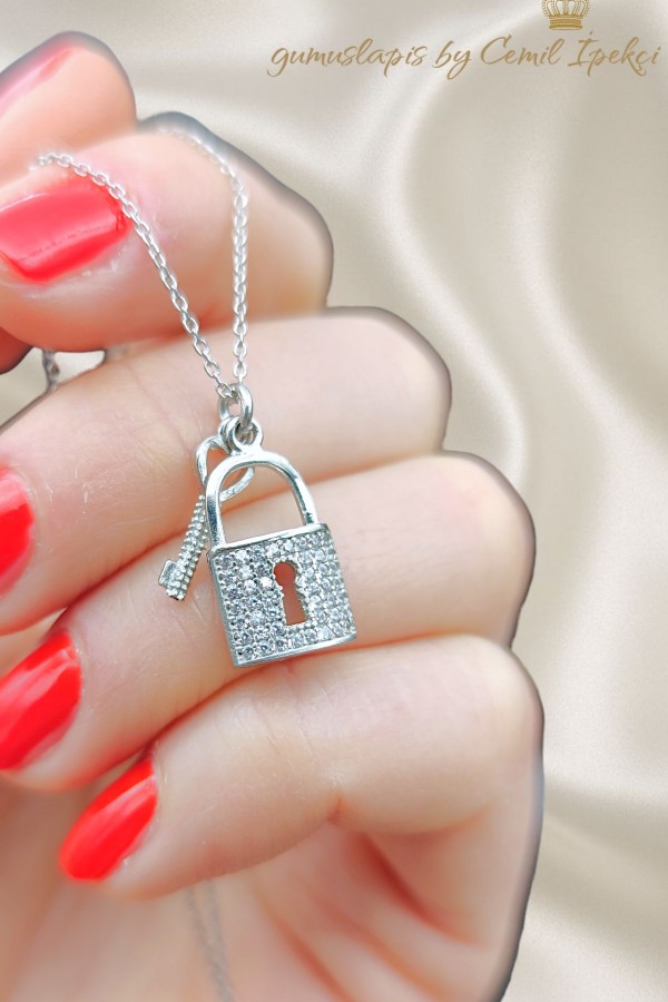Anahtar Kilit Motif Gümüş Kolye