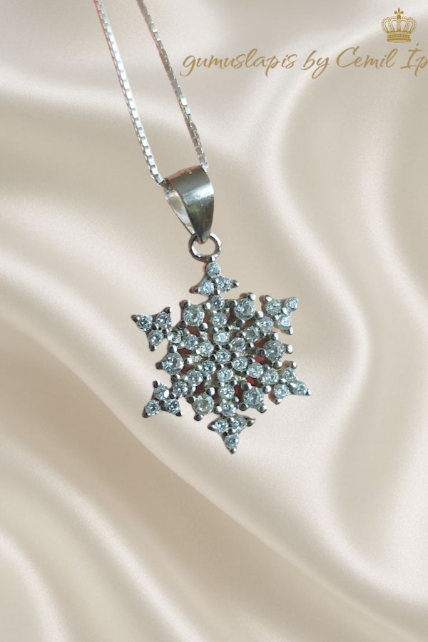 Kar Tanesi Motif Gümüş Beyaz Kolye