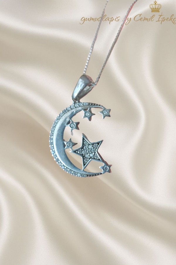Ay ve Yıldızlarla Süslü Gümüş Kolye