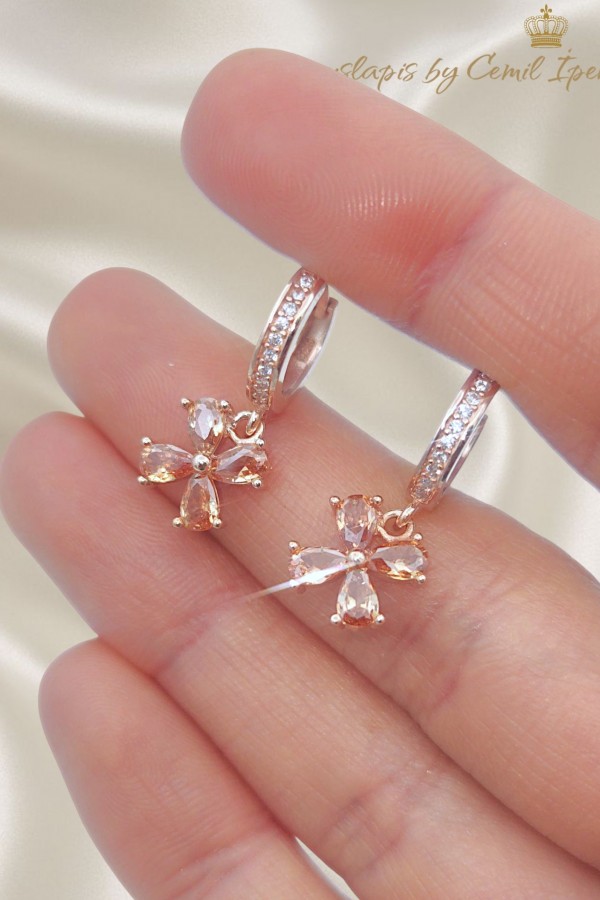 Lab Topaz Taşlı Gümüş Küpe Çifti