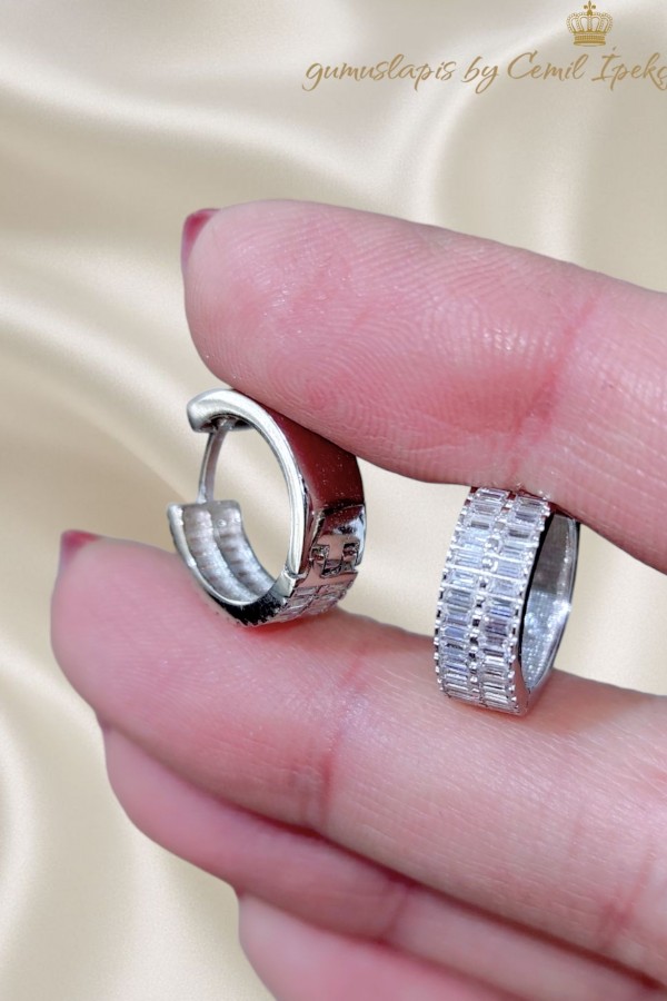 Önü Baget Taşlı Arkası Düz Gümüş Halka Küpe Çifti