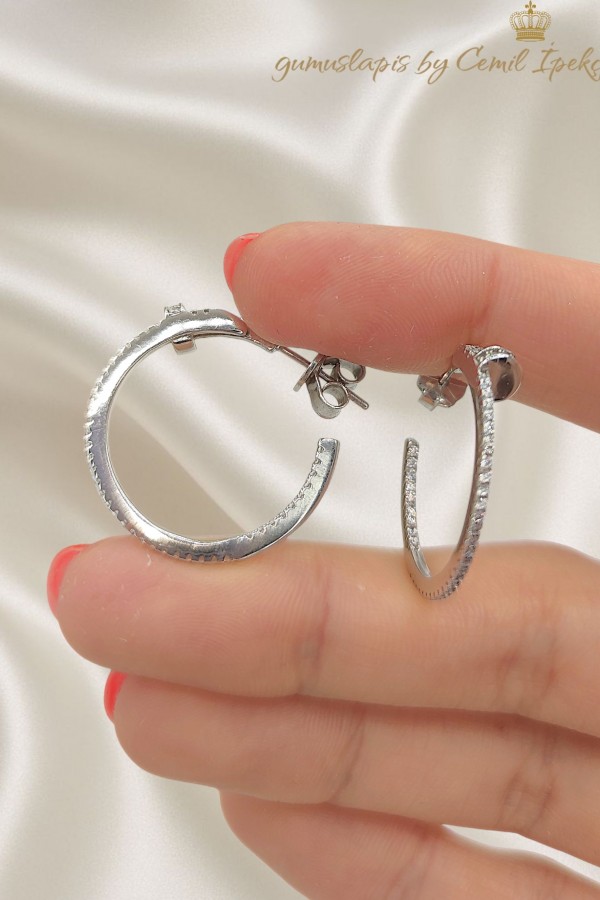 Çivi Motif Yarım Halka Gümüş Küpe Çifti 
