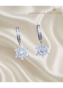 Baget Taşlı Kar Tanesi Motif Gümüş Küpe Çifti 