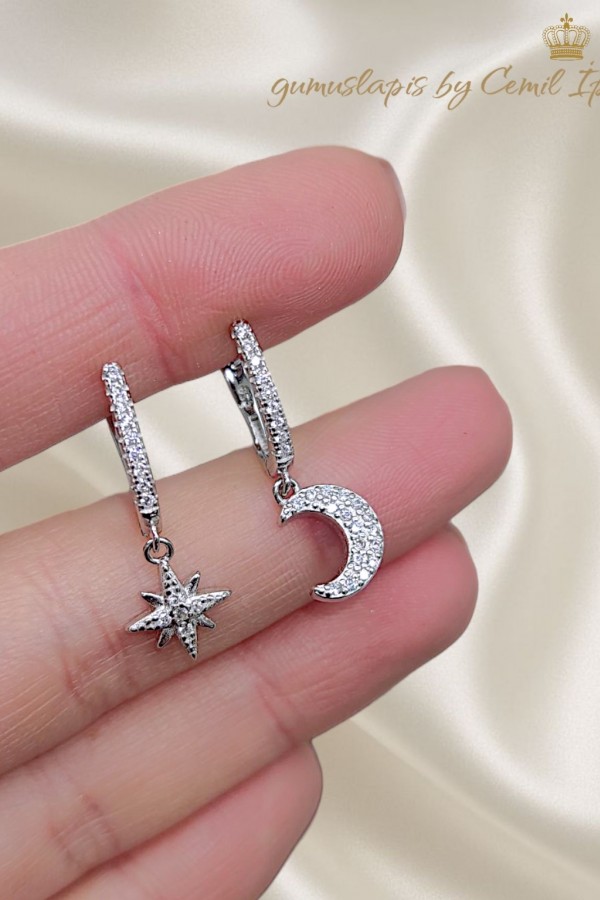 Ay Yıldız Motif Gümüş Küpe Çifti 
