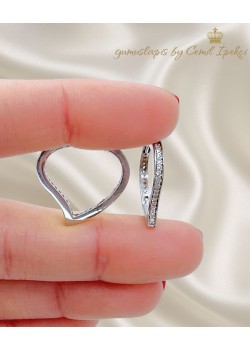 Laboratuvar Pırlantası Taşlı Kalp Motif Gümüş Halka Küpe Çifti