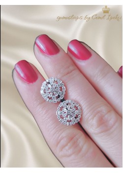 Tektaş ve Bagetlerle Süslü Vidalı Büyük Boy Gümüş Küpe