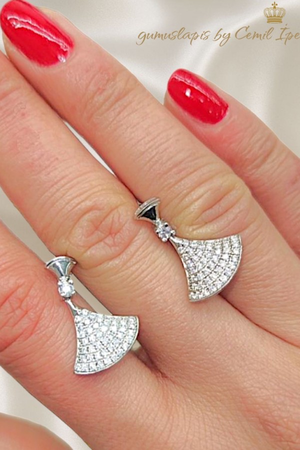 Yelpaze Motif Gümüş Küpe Çifti