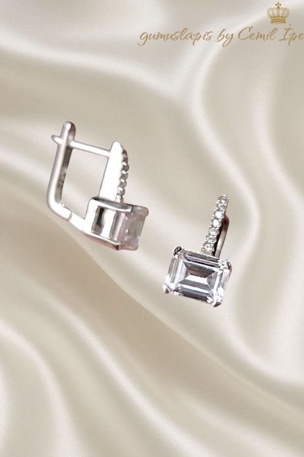 Laboratuvar Pırlantası Taşlı Dikdörtgen Form Gümüş Küpe Çifti