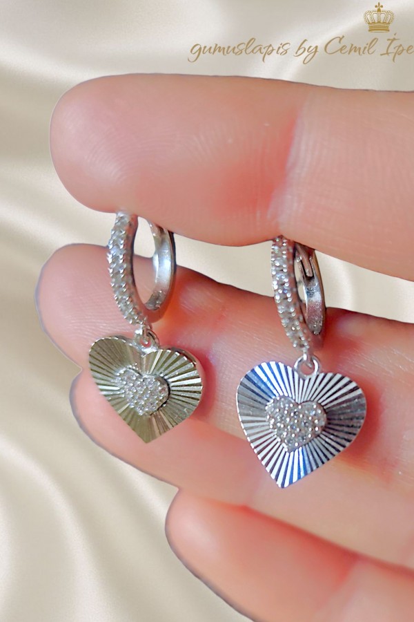 İçi Lazer Kesim Kalp Motif Gümüş Küpe