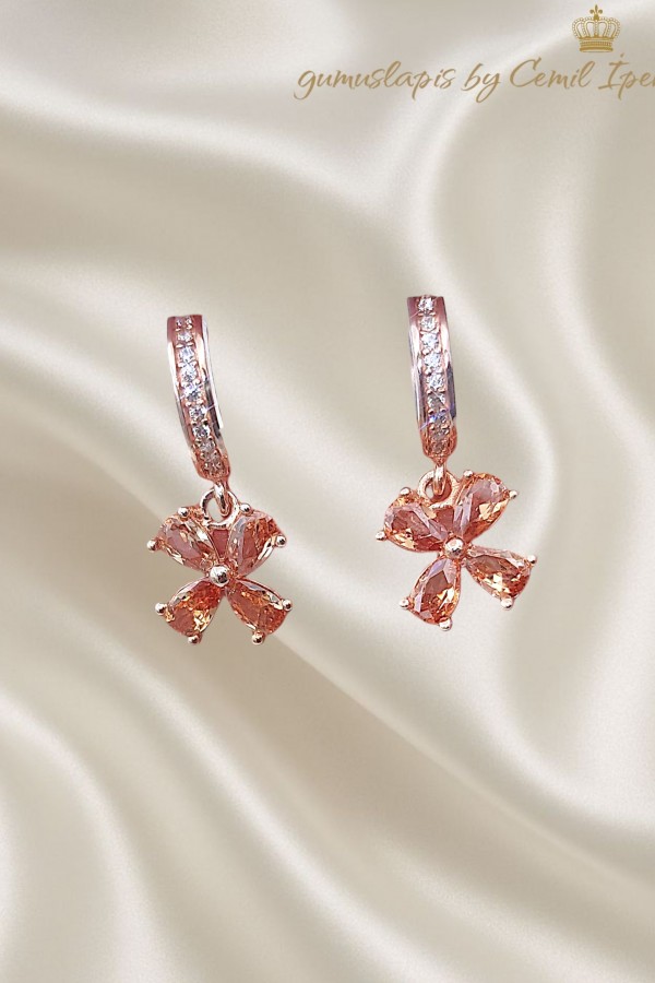 Lab Topaz Taşlı Gümüş Küpe Çifti