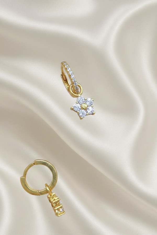 Beş Köşe Taş Motif Gümüş Küpe Çifti