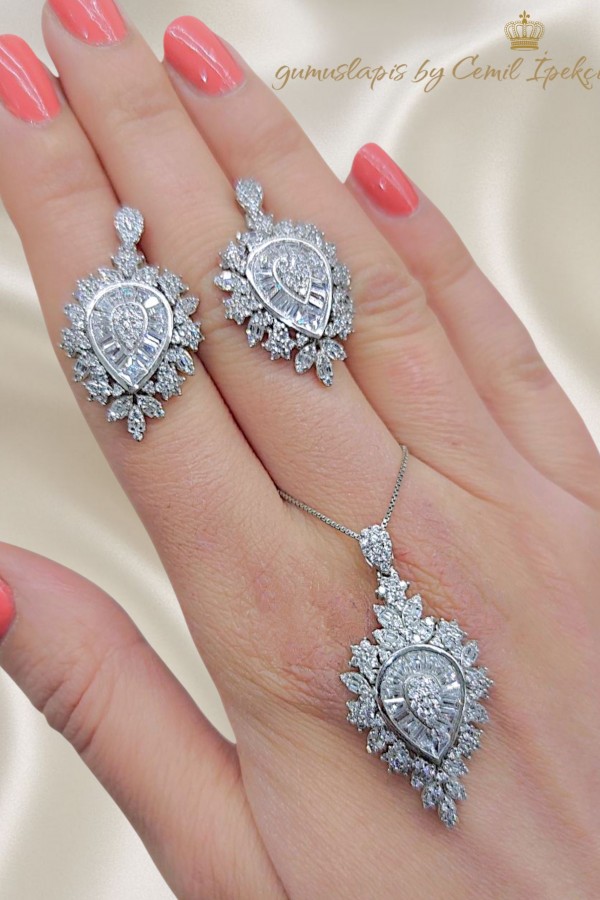 Laboratuvar Pırlantası Taşlı İri Damla Gümüş Set