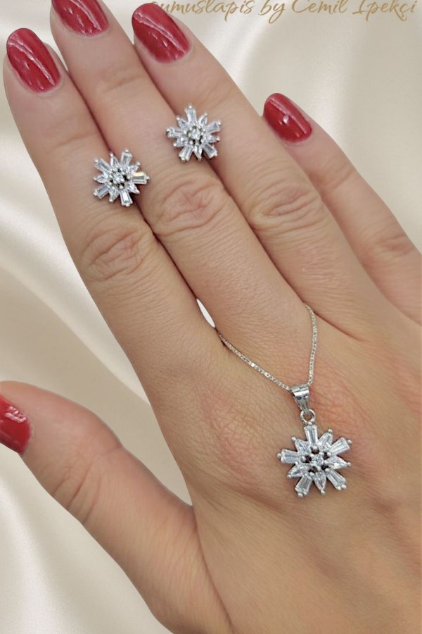 Baget Taşlı Çiçek Motif Gümüş İkili Set