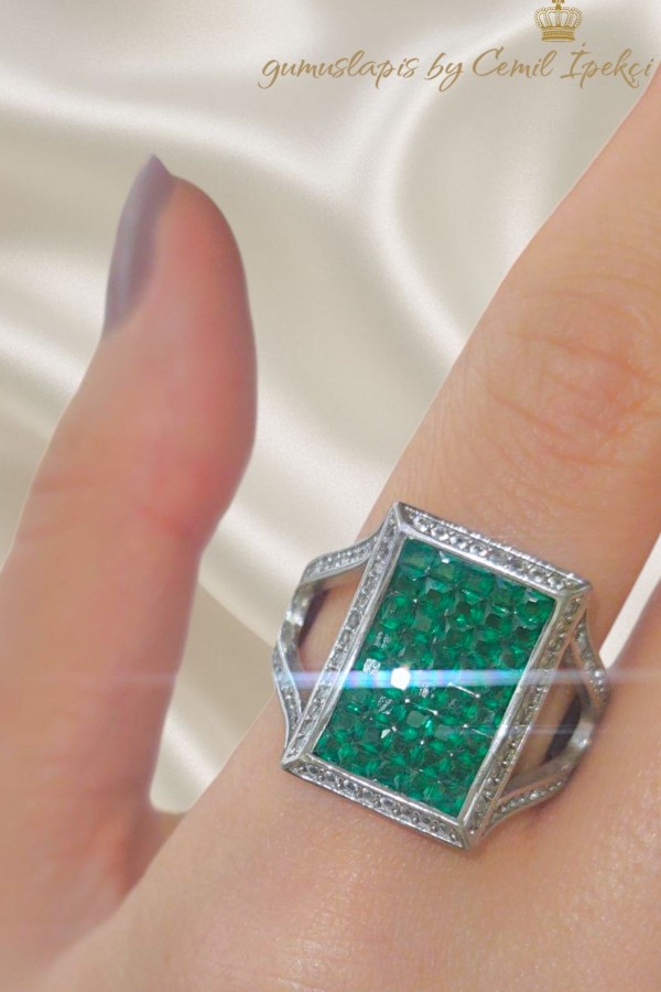 Peridot Taşlı Kavisli Gümüş Yüzük 