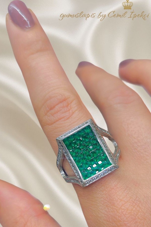 Peridot Taşlı Kavisli Gümüş Yüzük 