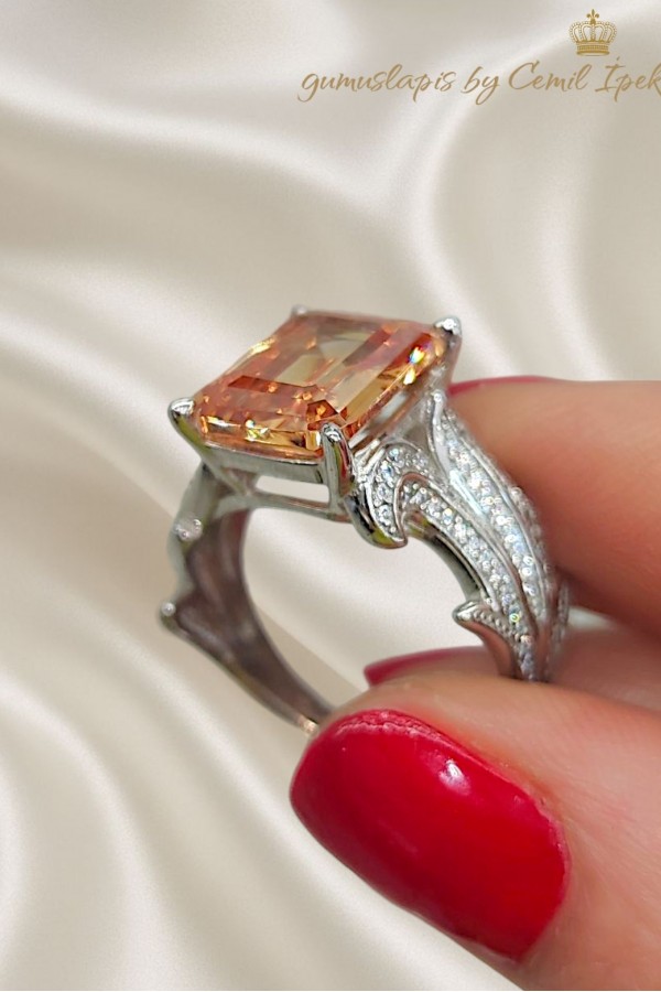 Lab Topaz Taşlı Gümüş Yüzük