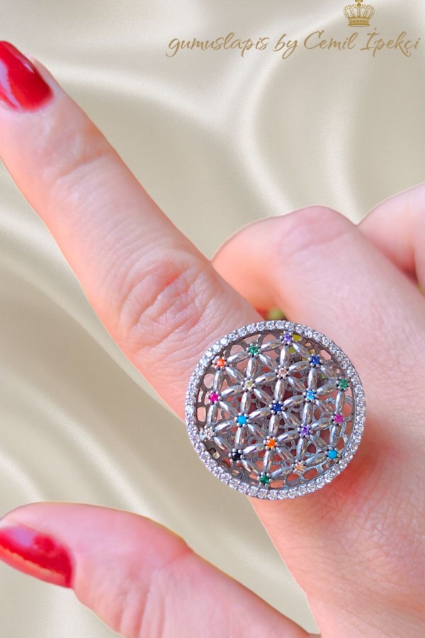 Renkli Taşlarla Süslü Yaşam Çiçeği Gümüş Yüzük