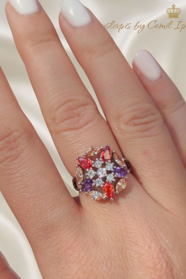 Renkli Taşlarla Süslü Gümüş Yüzük 