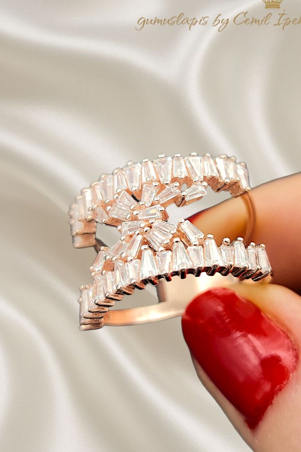 Baget Taşlı Çiçek Motif Gümüş Yüzük