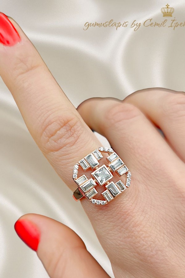 Baget Taşlı Kare Motif Gümüş Yüzük