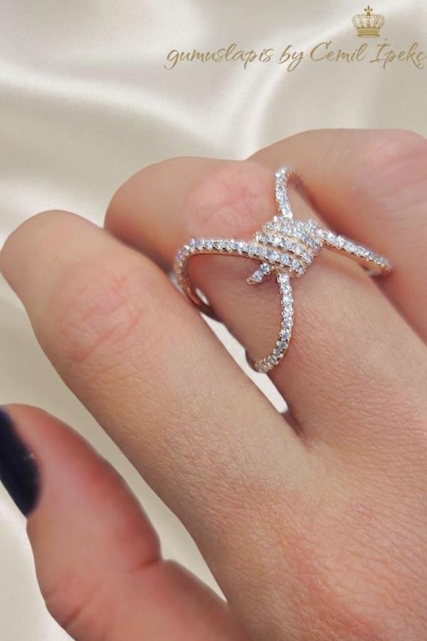 Çapraz Model Gümüş Yüzük Serisi 