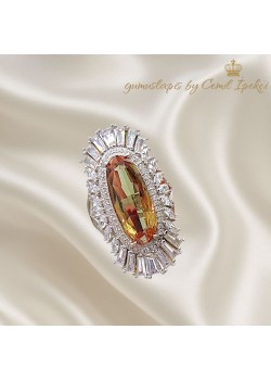 Renk Değiştiren Taşla Süslü Gümüş Yüzük