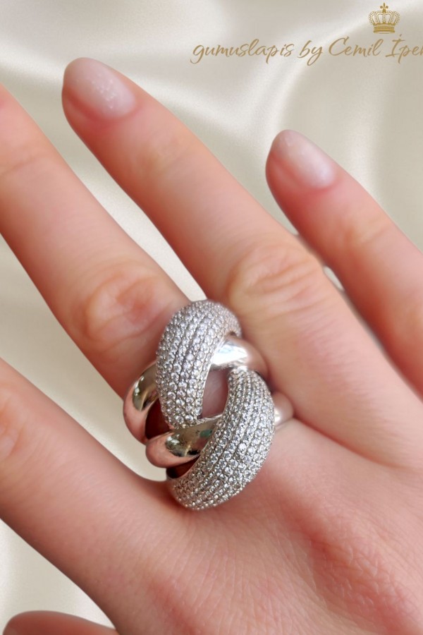 Sarmal Motif Laboratuvar Pırlantası Taşlı gümüş İri Yüzük