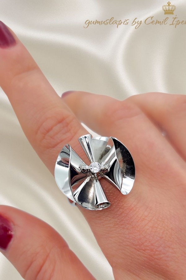 Çiçek Motif Taşsız Gümüş Yüzük