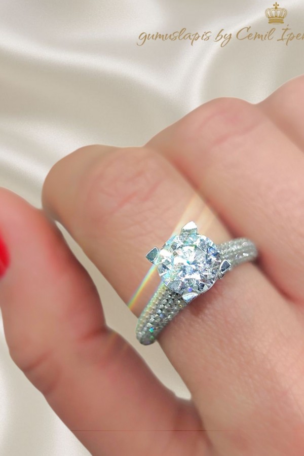 Laboratuvar Pırlantası Taşlı Gümüş Tektaş Yüzük 