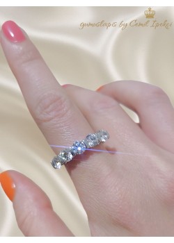 Laboratuvar Pırlantası Taşlı Tırnaksız Beştaş Gümüş Yüzük