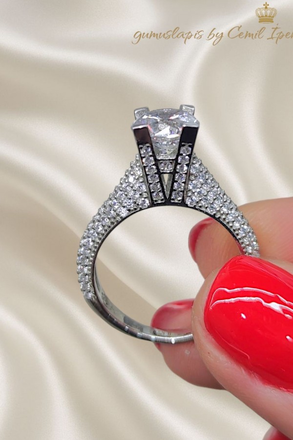 Laboratuvar Pırlantası Taşlı Gümüş Tektaş Yüzük 