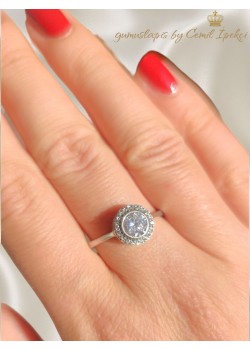 Laboratuvar Pırlantası Taşlı Yuvarlak Motif Gömülü Gümüş Yüzük 