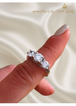 Üç Taşlı Gümüş Yüzük