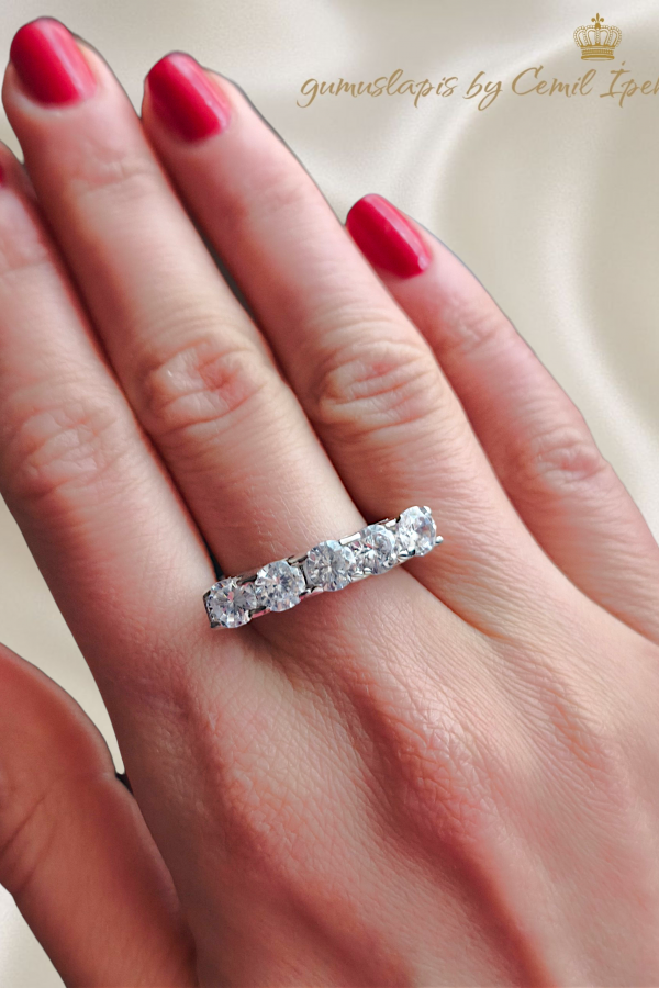 Uzun Model Beştaş Gümüş Yüzük