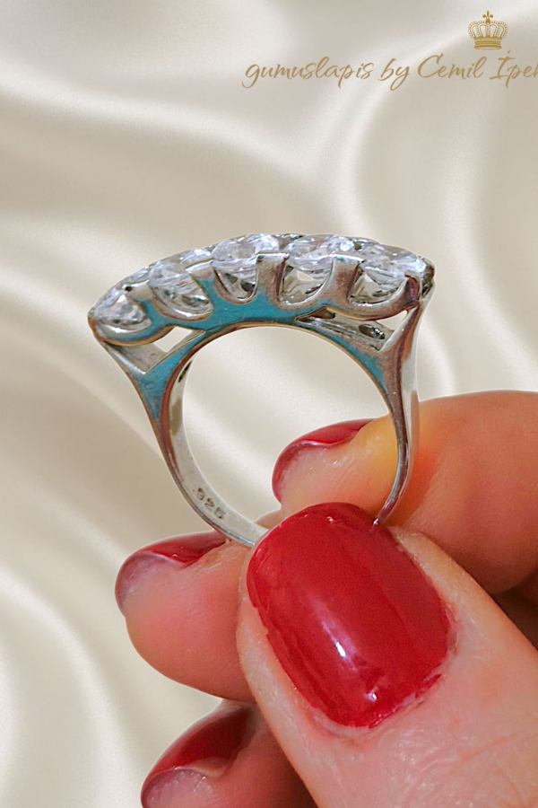 Uzun Model Beştaş Gümüş Yüzük