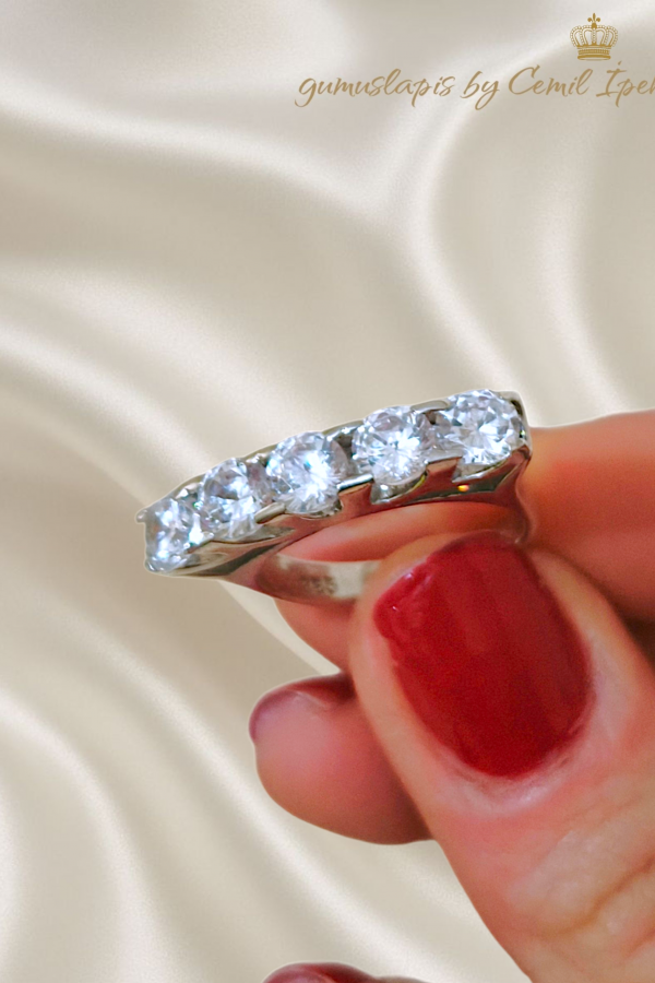 Uzun Model Beştaş Gümüş Yüzük