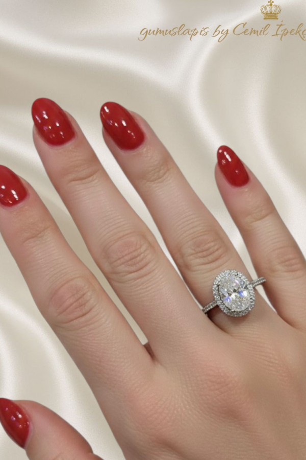 Oval Motif Taşlı Gümüş Tektaş Yüzük