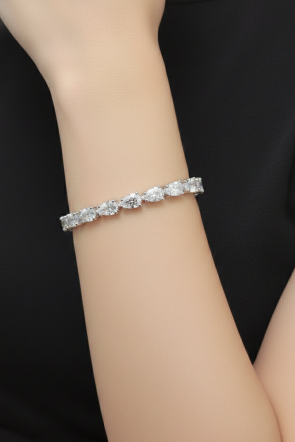 Laboratuvar Pırlantası Taşlı İri Damla Gümüş Bileklik